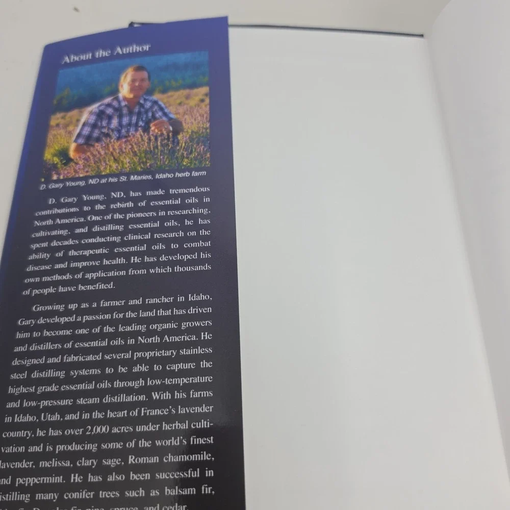 Book Essential Oils Integrative Medical Guide Hard Cover New